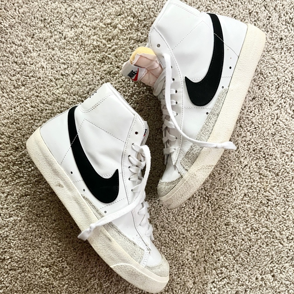Nike Blazer Mid ‘77 Women’s 9/Mens 7.5